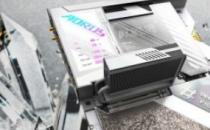 技嘉Z790AORUSXTREMEXICE主板如图白色迷雾看起来采用优质设计