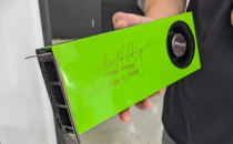 Jensen在Computex上展示了PNYRTX4070Super风扇显卡证明Nvidia并不讨厌风扇式散热器